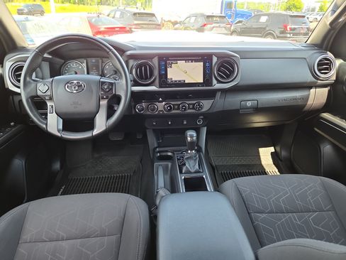 Used 2017 Toyota Tacoma TRD Sport w/ Tow Package (A/T) AWD/4WD image 20