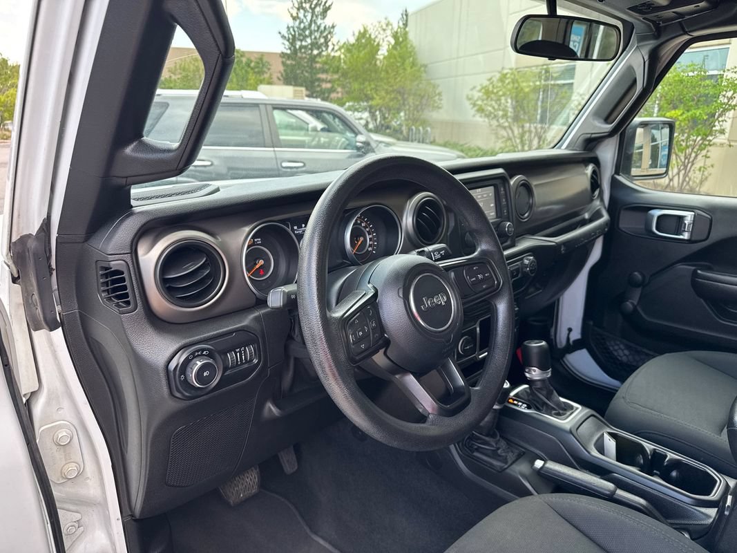 Used 2020 Jeep Wrangler Unlimited Sport AWD/4WD image 23