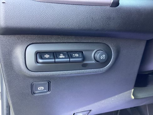 Used 2022 GMC Terrain AT4 w/ Infotainment Package II image 16