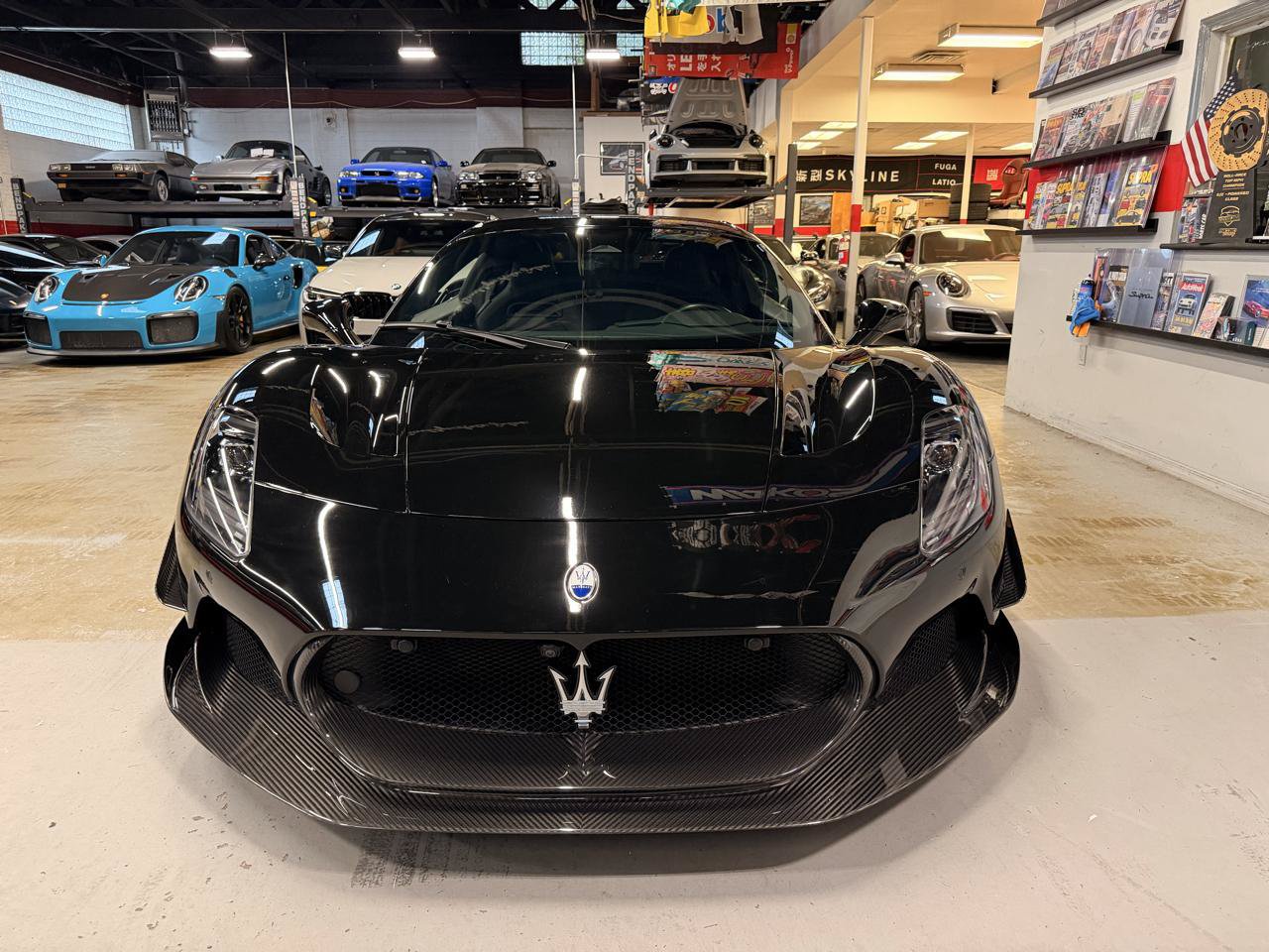 Used 2023 Maserati MC20 Spyder RWD image 2