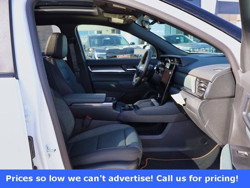 New 2026 GMC Terrain AT4 w/ Convenience Package III image 31