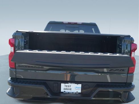 Used 2026 Chevrolet Silverado 1500 ZR2 w/ Dark Appearance Package AWD/4WD image 18