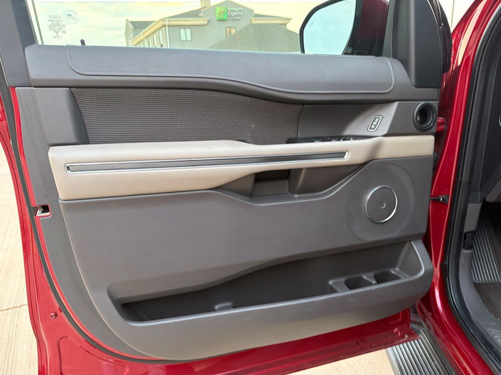 Certified 2020 Ford Expedition XLT w/ Cargo Package RWD image 15