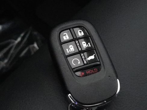 New 2026 Honda Odyssey Touring image 33