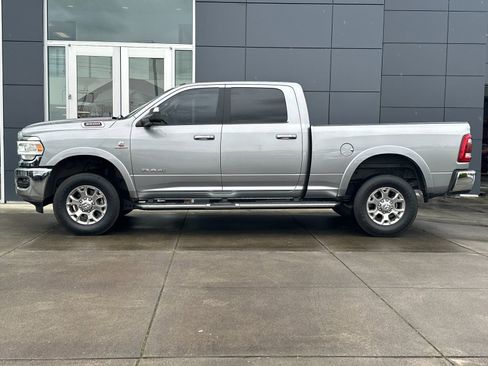 Used 2022 RAM 3500 Laramie AWD/4WD image 6
