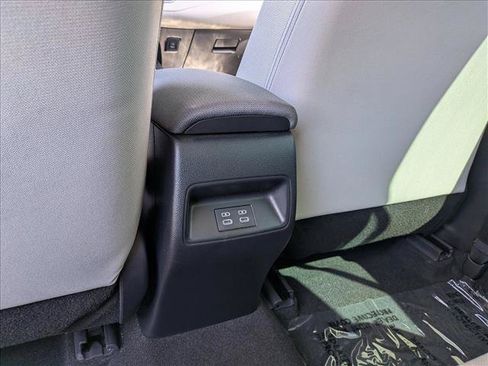 Used 2024 Toyota Corolla LE FWD image 22