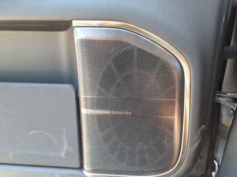 Used 2022 Rivian R1T Adventure AWD/4WD image 7