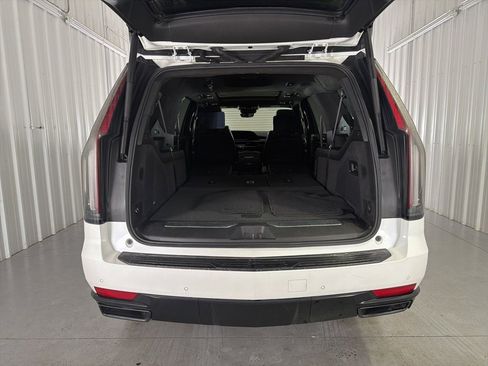 Used 2021 Cadillac Escalade ESV Sport Platinum image 11