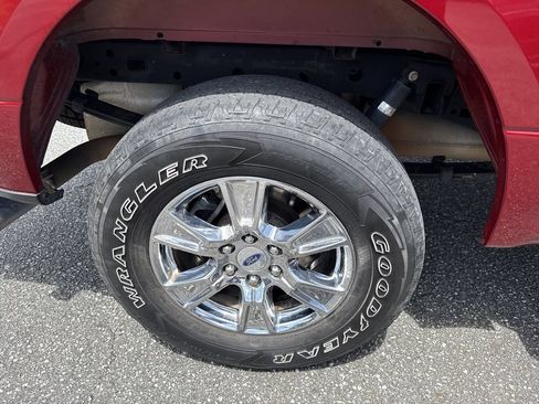 Used 2017 Ford F150 XLT w/ Equipment Group 302A Luxury AWD/4WD image 17