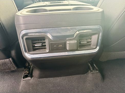 Used 2022 GMC Sierra 2500 Denali w/ Denali Black Diamond Edition image 26