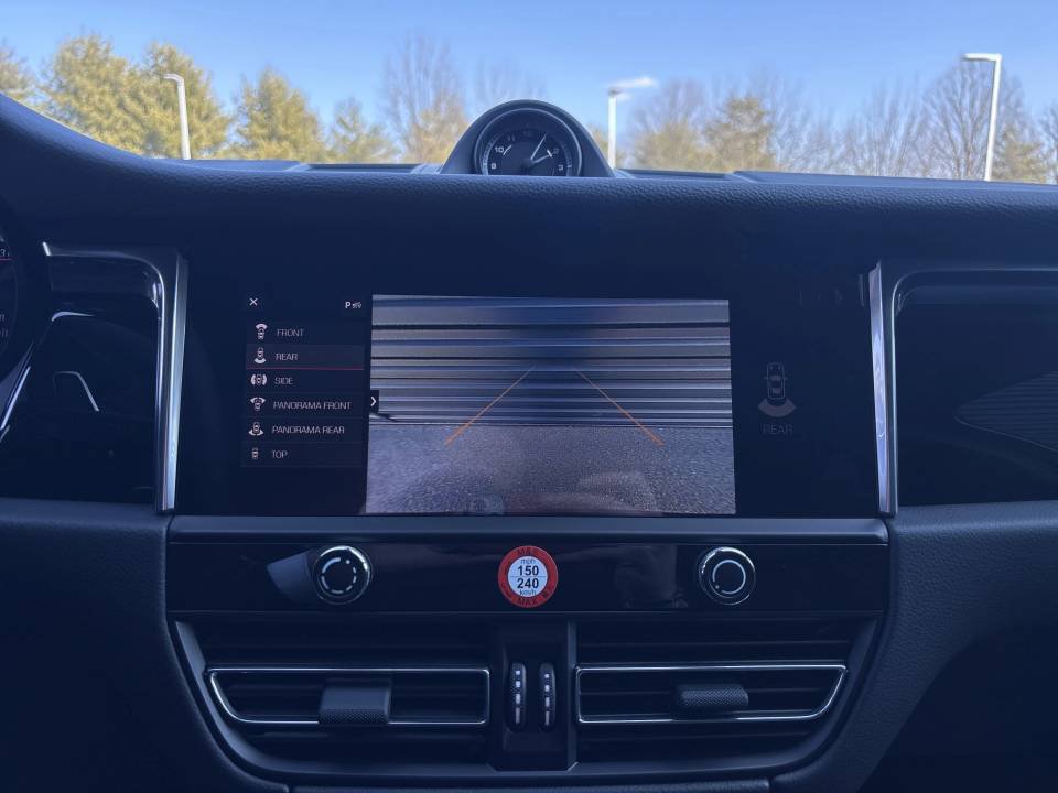 Certified 2026 Porsche Macan AWD/4WD image 21