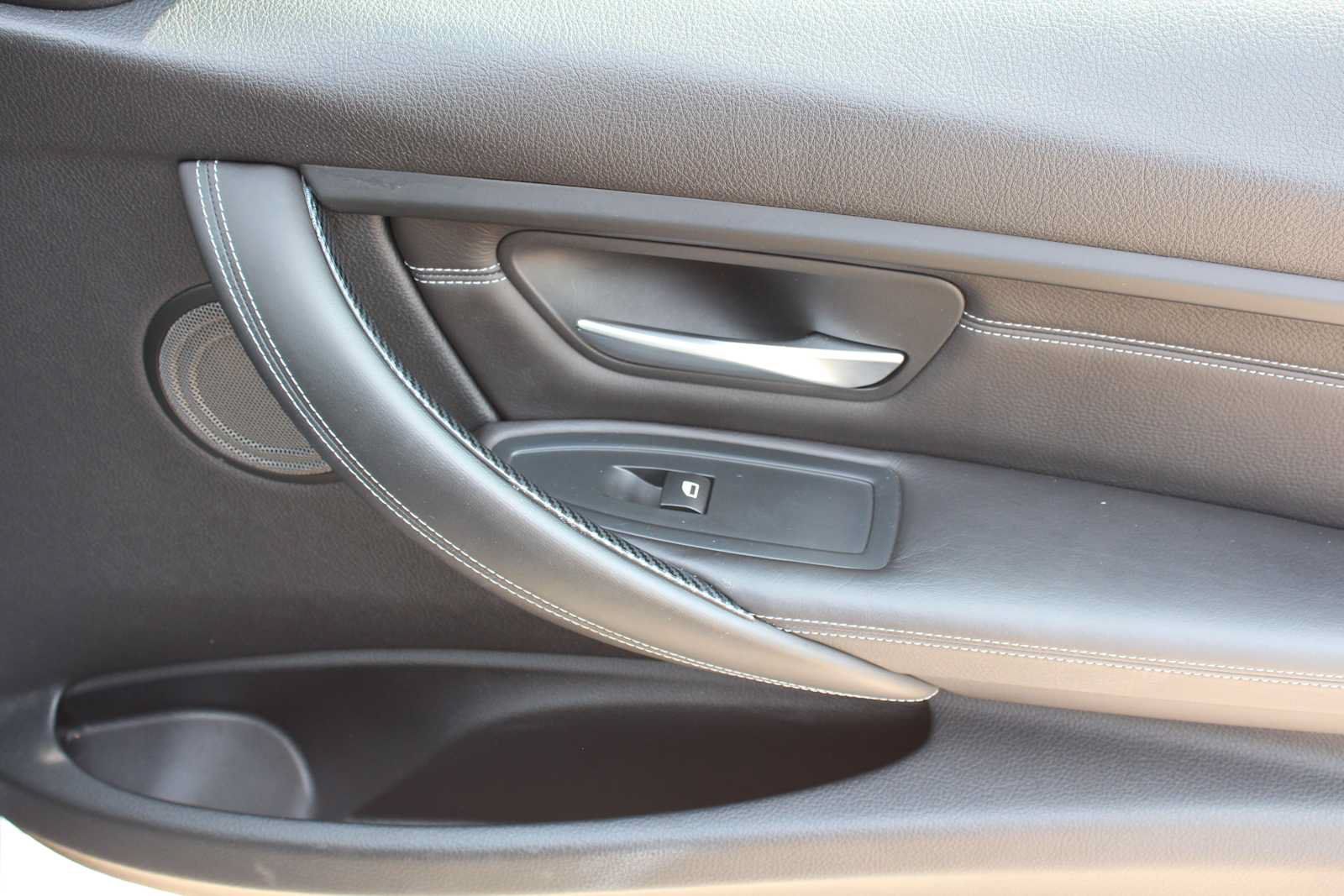 Used 2015 BMW M3 RWD image 15