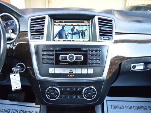 Used 2014 Mercedes-Benz GL 450 GL 450 4MATIC AWD 4dr SUV image 23