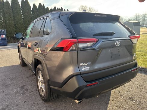 Used 2025 Toyota RAV4 XLE w/ Convenience Package image 6