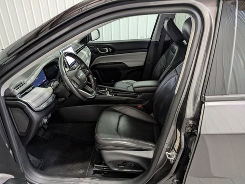 Used 2022 Jeep Compass Limited w/ Elite Group AWD/4WD image 14