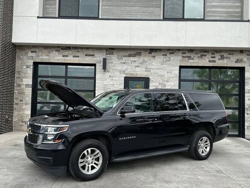 Used 2018 Chevrolet Suburban LT AWD/4WD image 21