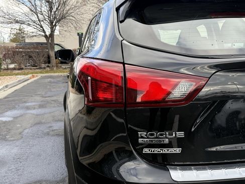 Used 2018 Nissan Rogue Sport S w/ S Appearance Package image 33