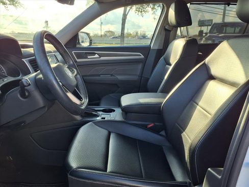 Used 2021 Volkswagen Atlas SE image 9