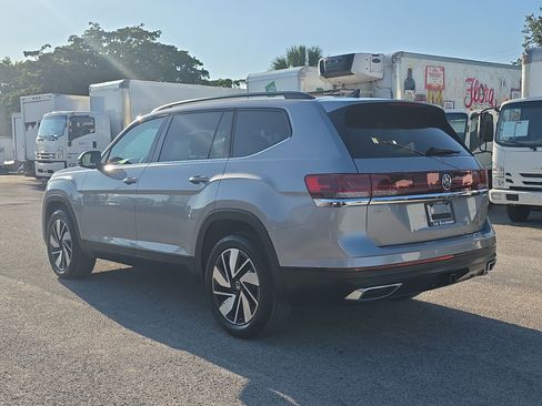 Used 2026 Volkswagen Atlas SE FWD image 5
