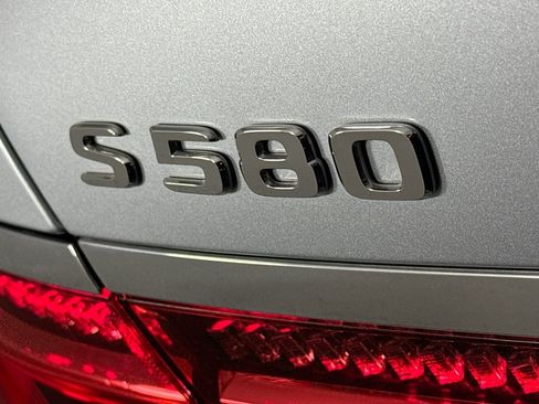 Certified 2024 Mercedes-Benz S 580 4MATIC Sedan image 9