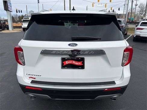 Used 2024 Ford Explorer Limited image 4