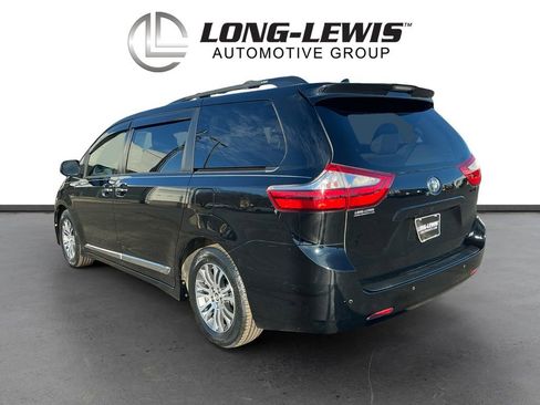 Used 2019 Toyota Sienna L image 4