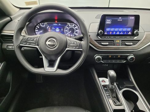 Used 2023 Nissan Altima 2.5 SV image 22