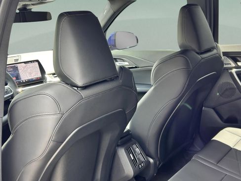 Used 2025 BMW X1 xDrive28i w/ Technology Package image 27