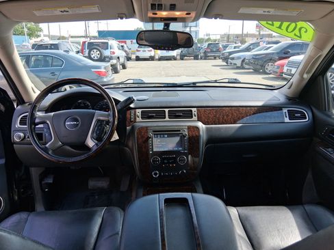 Used 2012 GMC Yukon XL Denali AWD/4WD image 23
