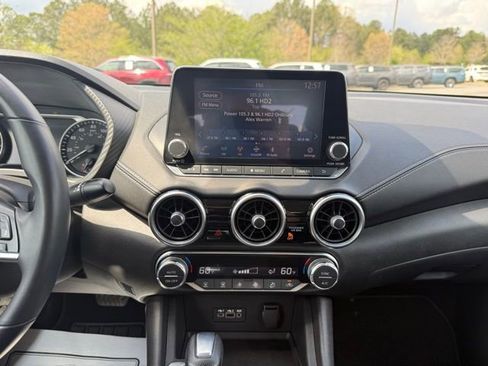 Used 2021 Nissan Sentra SV image 18