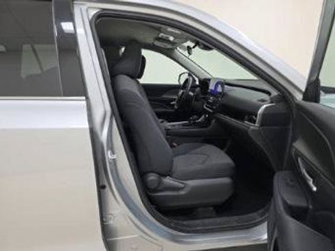 Used 2025 Toyota Grand Highlander FWD image 21