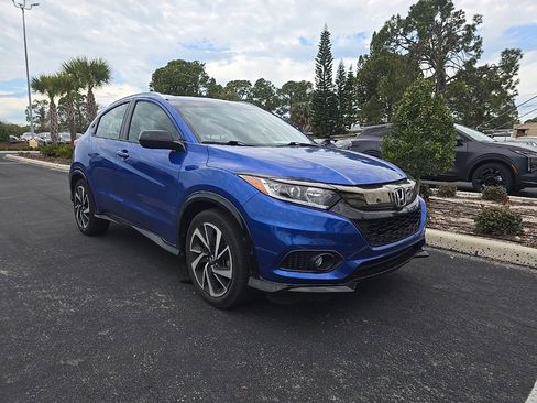 Used 2020 Honda HR-V Sport image 2