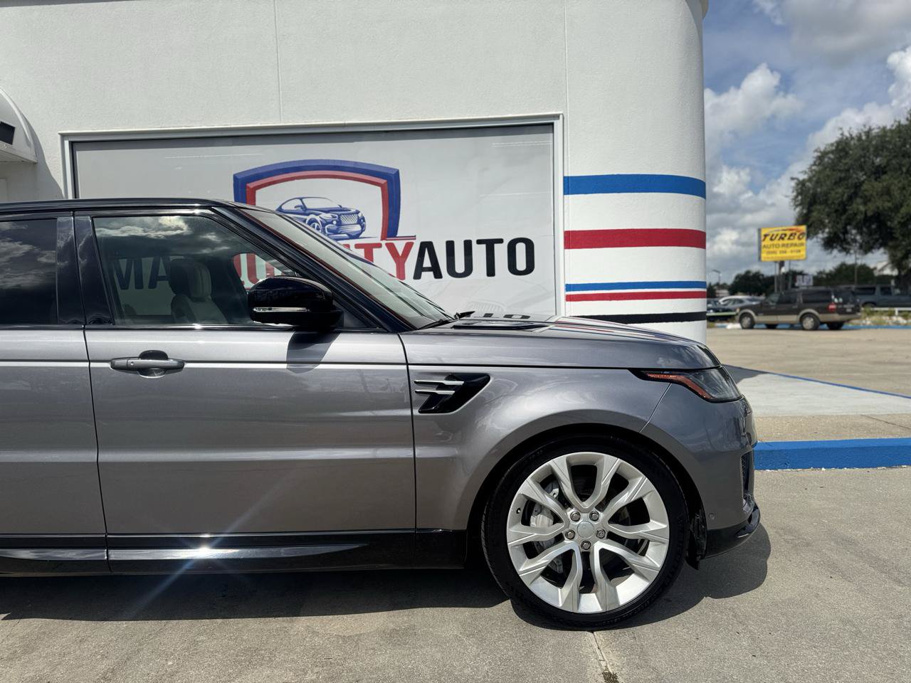 Used 2020 Land Rover Range Rover Sport HSE AWD/4WD image 23