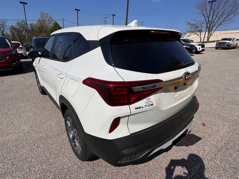Used 2021 Kia Seltos LX AWD/4WD image 3