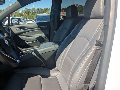 Used 2024 Buick Enclave Premium image 14