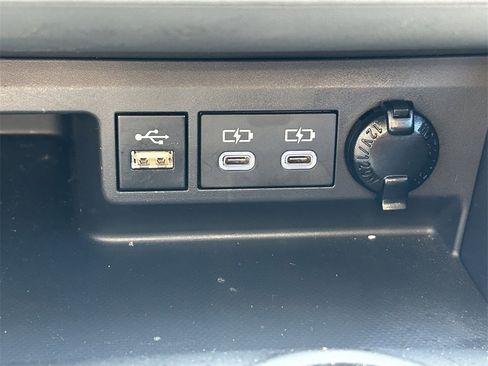 Certified 2024 Toyota Highlander LE image 27