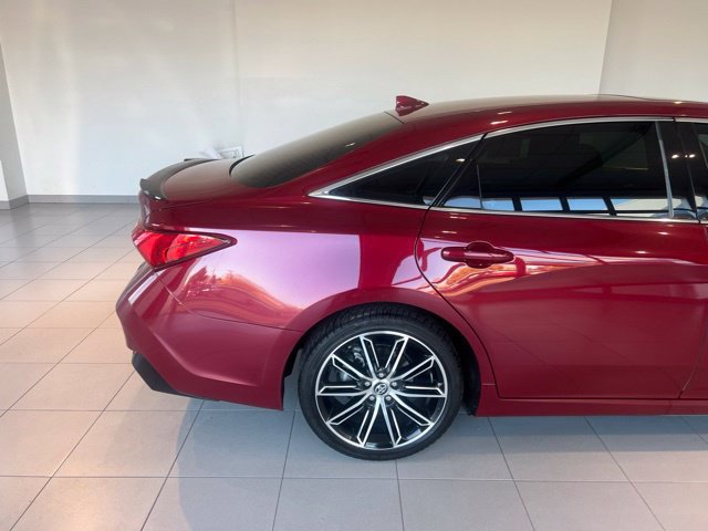Used 2019 Toyota Avalon Touring w/ Advanced Safety Package FWD image 9