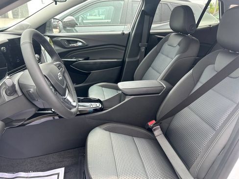 New 2026 Chevrolet Trax LT w/ Driver Confidence Package FWD image 25