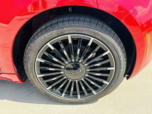 New 2024 FIAT 500 e (RED) image 34