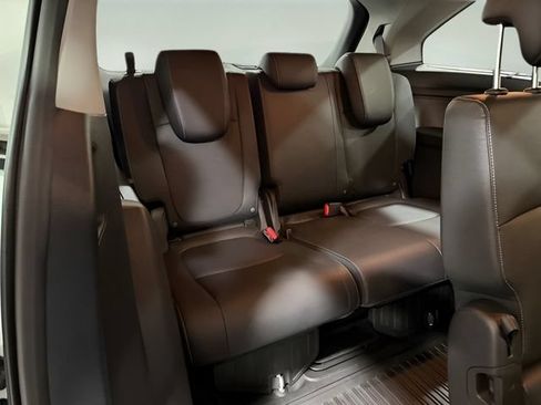 Used 2023 Honda Odyssey Touring image 9