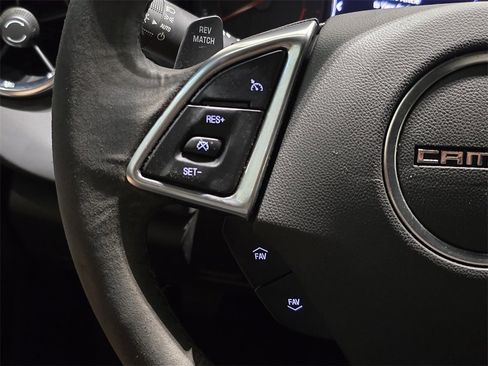 Used 2020 Chevrolet Camaro SS image 29