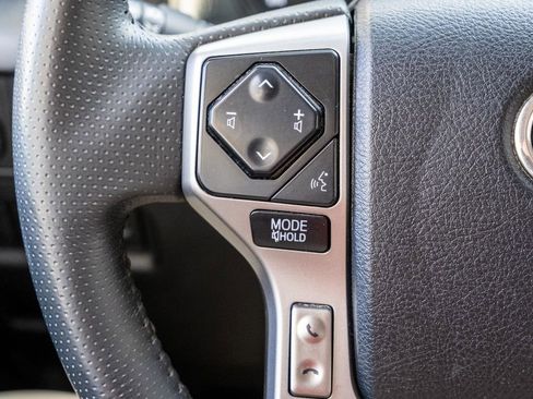 Used 2022 Toyota 4Runner SR5 Premium w/ Moonroof Package AWD/4WD image 23