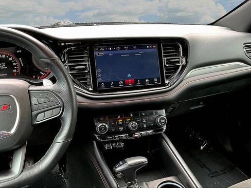 Used 2025 Dodge Durango GT AWD/4WD image 11