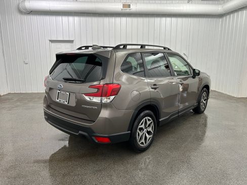 Used 2023 Subaru Forester Premium image 34