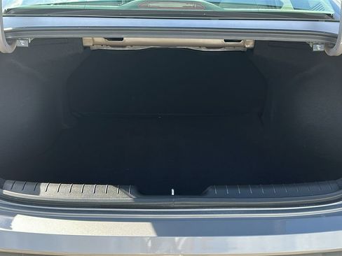 Used 2024 Hyundai Elantra SEL FWD image 32
