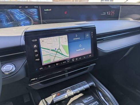 New 2026 Lincoln Nautilus Premier image 18