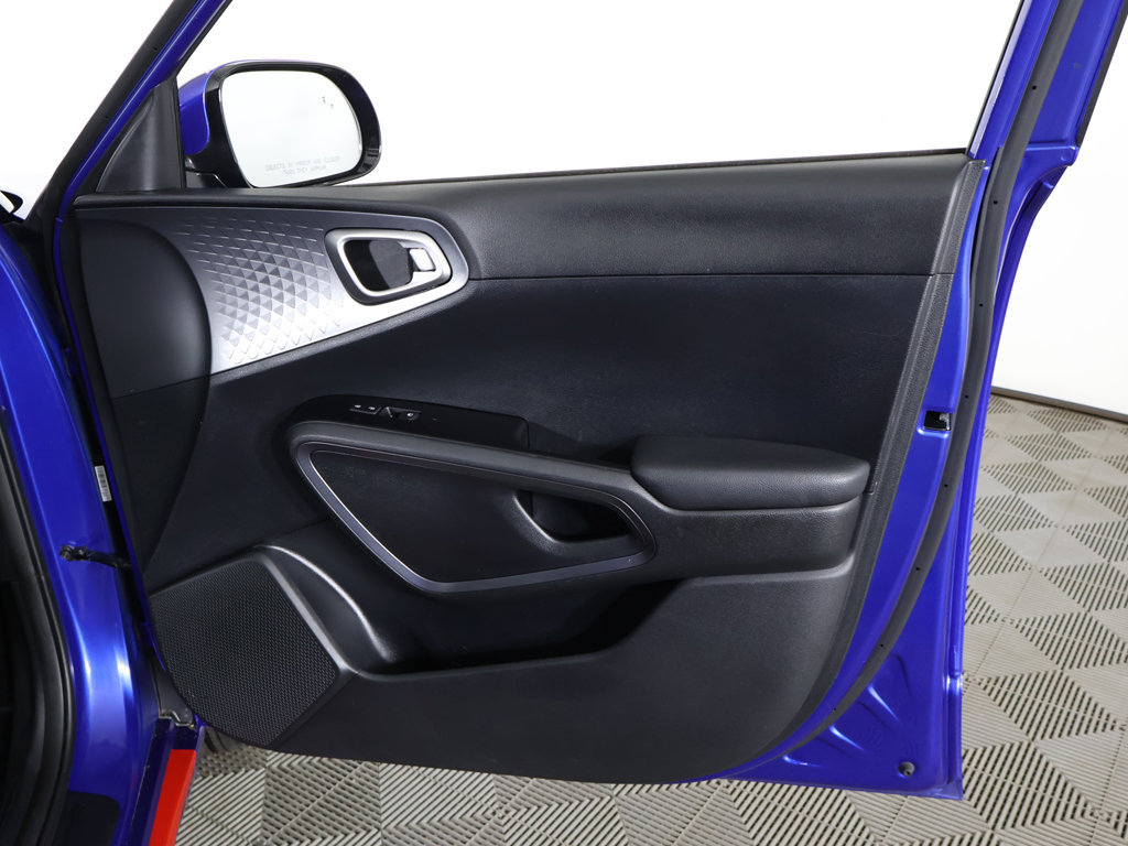 Used 2022 Kia Soul GT-Line FWD image 23