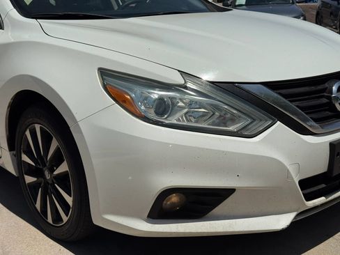 Used 2018 Nissan Altima 2.5 SV FWD image 39