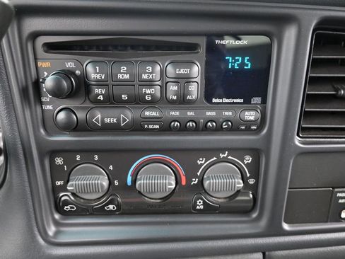 Used 2002 Chevrolet Silverado 1500 LS w/ Off-Road Pkg image 15