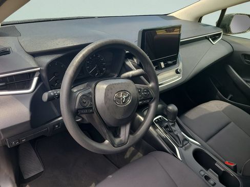 Used 2024 Toyota Corolla LE w/ LE Convenience Package FWD image 11